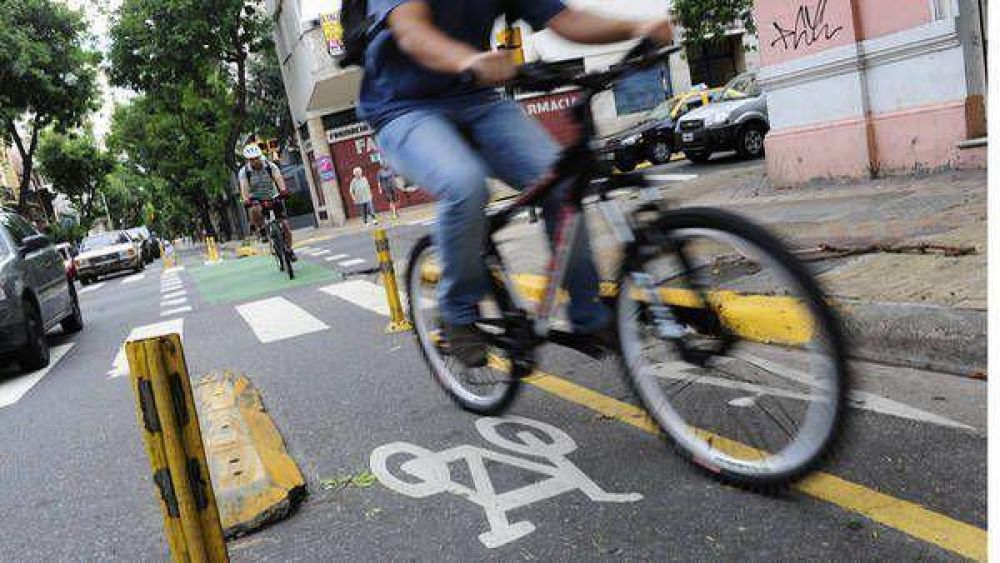 Habr� desayuno gratis para los que pasen en bici por la Legislatura