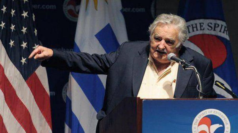 Mujica busca inversores en Finlandia para construir una nueva pastera