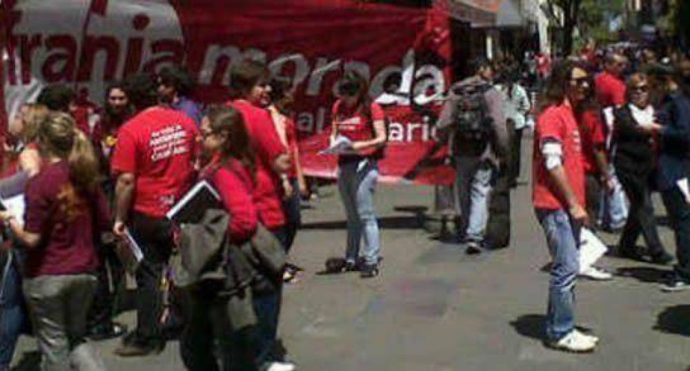 Marcha contra el aumento del boleto