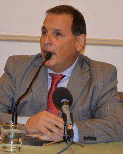 Ponce dispar� contra Compromiso Federal y el sistema de puntos de la licencia de conducir provincial