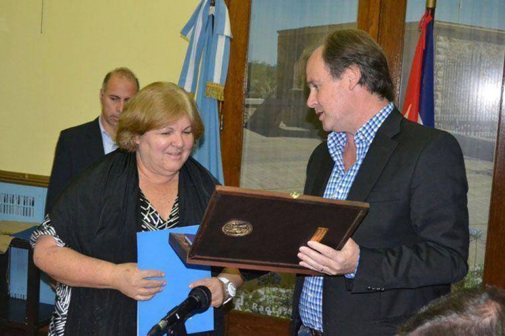 El intendente de Concordia recibi� a la hija del Che Guevara