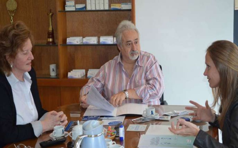 Contin�a difundiendo el Programa Mi Primer Trabajo