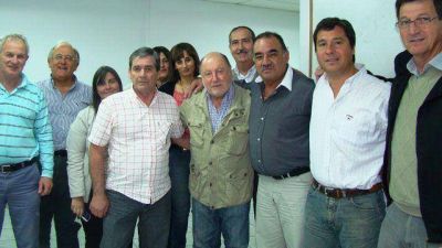 T�o de ministro de Urribarri en la foto con Zavallo