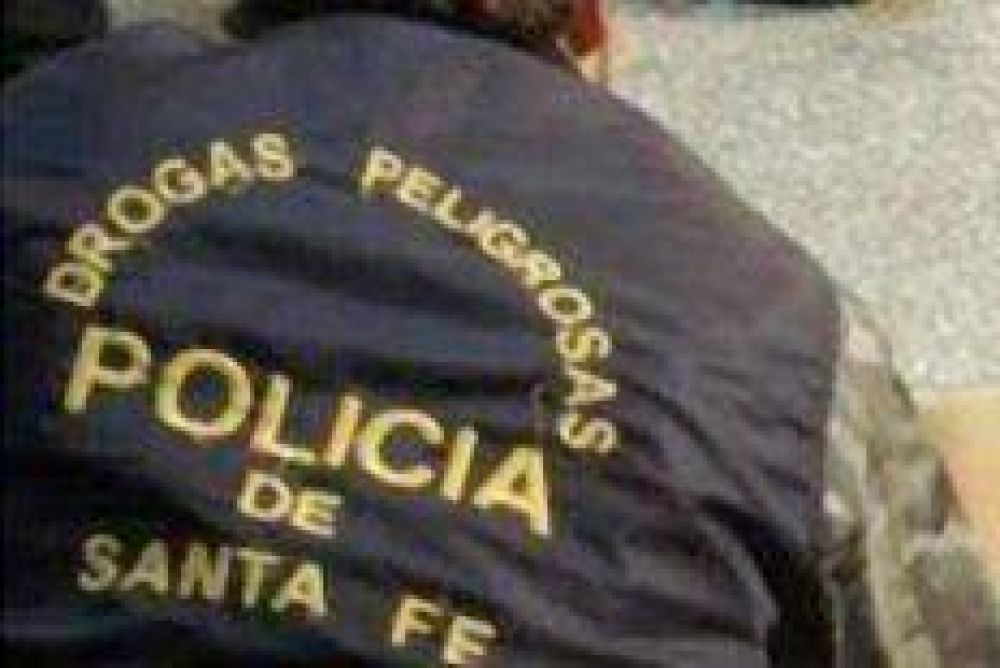 Investigan v�nculos entre la polic�a y el narcotr�fico