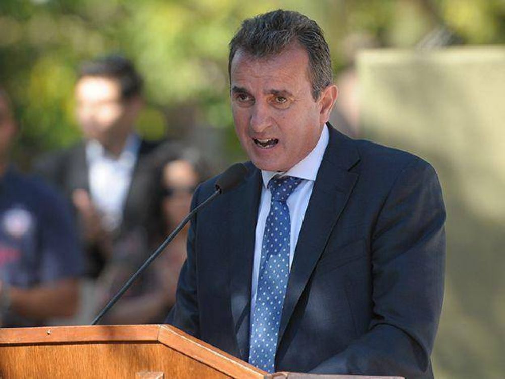 �Los que debilitaron a De la R�a quieren debilitar a Cristina�