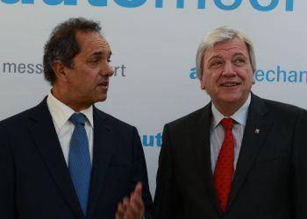Scioli dice que representa a todo el peronismo y al oficialismo