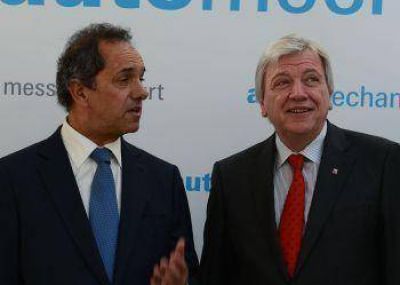 Scioli dice que representa a todo el peronismo y al oficialismo