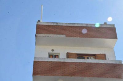 Cay� mamposter�a de una terraza en el centro