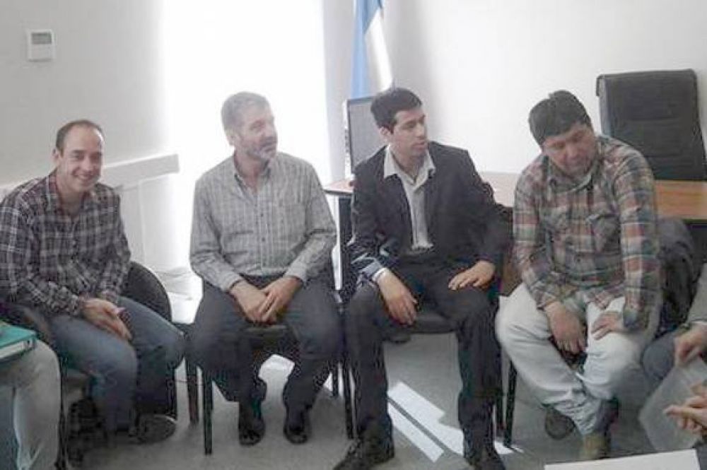 Planifican la ejecuci�n de 2.800 viviendas en Chubut