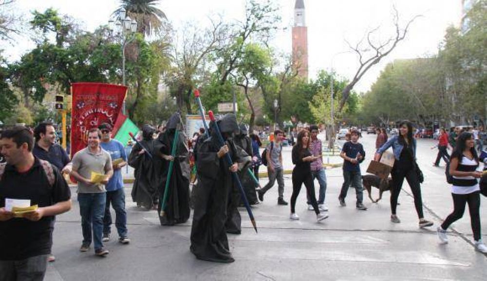 Una caminata con la muerte que caus� temor y asombro
