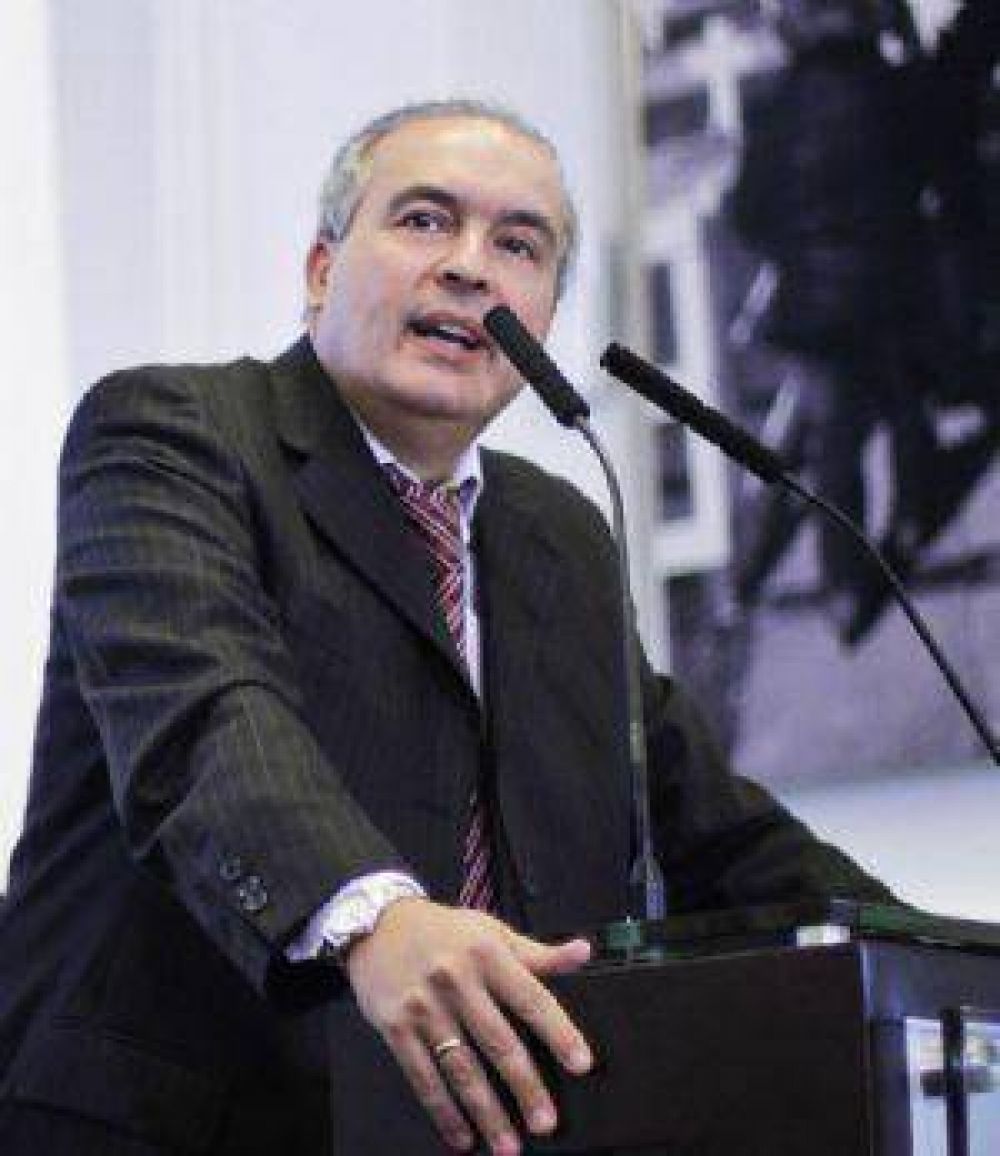 L�pez disertar� en un congreso de ingenier�a