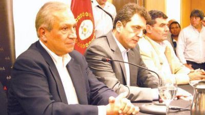 Massa a�n no tiene candidato y evit� hablar de las desobediencias judiciales de Romero