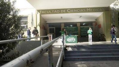 Contra la suspensi�n de juicios acad�micos en Medicina