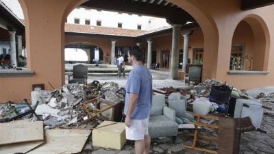 Destrucci�n y miles de turistas varados en M�xico por el hurac�n Odile