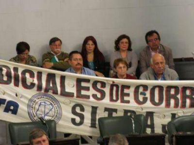 La violencia laboral en la Justicia correntina lleg� al Parlamento