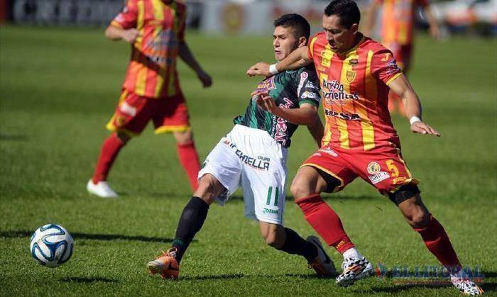En la cancha repartieron puntos y en las tribunas, pi�as