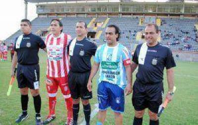 Policial el s�bado en el estadio y Villa Cubas el domingo en Alberdi