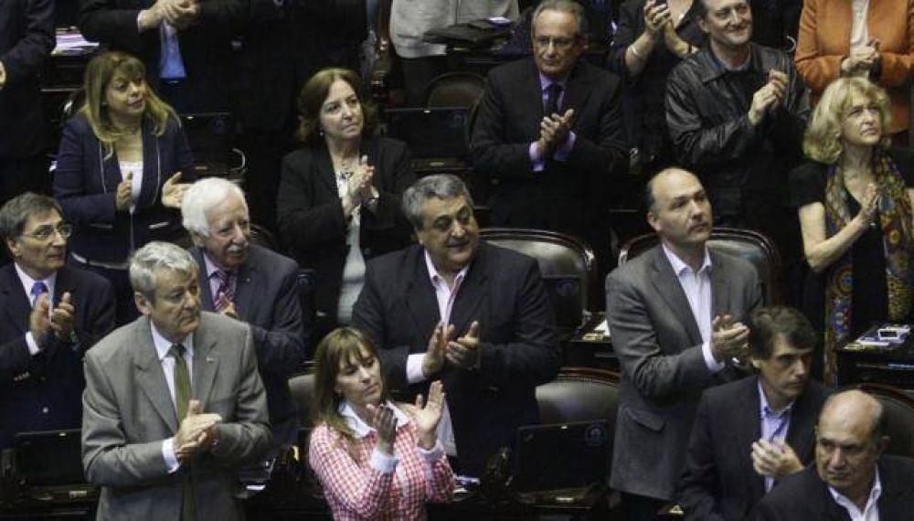 El delasotismo neg� un acuerdo, pero dio cu�rum