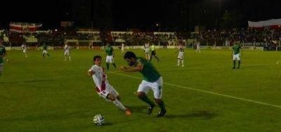 Guaran� volvi� a pagar caro su ingenuidad: Ferro le empat� sobre la hora y lo priv� de su primer triunfo