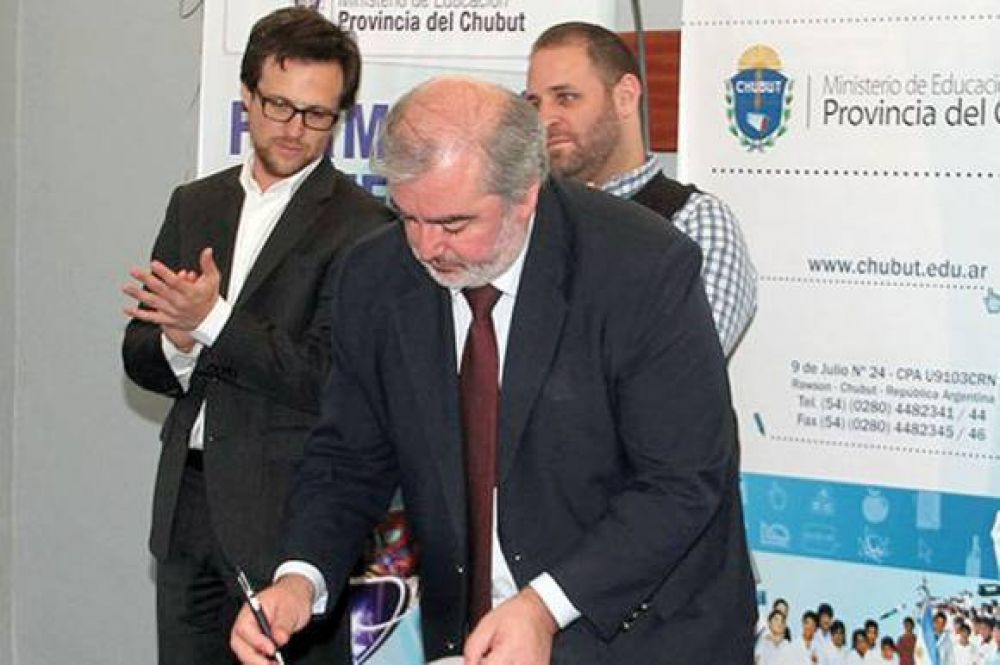 Z�rate, Glinski y Ruffa propician la capacitaci�n en oficios de los presos