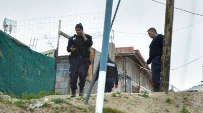 Dos hombres se tirotearon frente a la escuela Ceferino