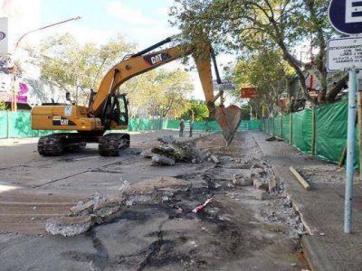 Comenzaron los trabajos de renovaci�n de la primera cuadra de avenida San Mart�n