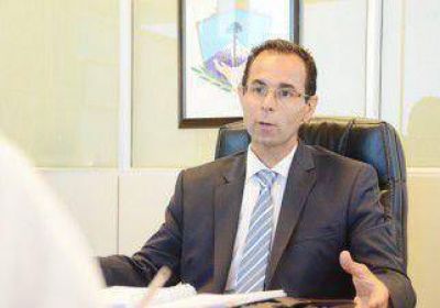 Butigu� prometi� una mesa salarial a los gremios 