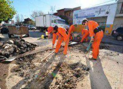 Tres millones para tapar baches en la capital