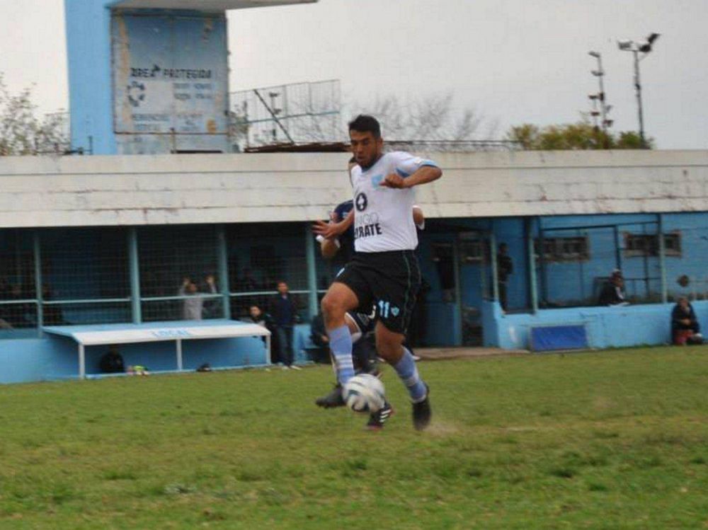 CADU SUM� OTRO TRIUNFO EN Z�RATE Y SUBE