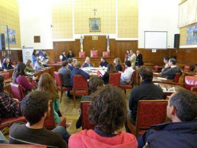 El pedido de aumento del boleto todav�a no llega al recinto
