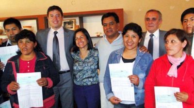 Entregaron subsidios para familias emprendedoras