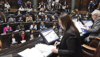 La Legislatura porte�a define el destino del monumento a Col�n