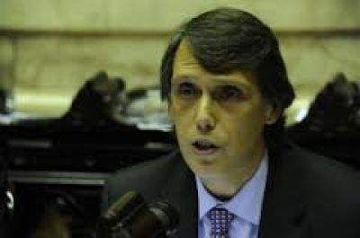 �Av�senle a Massa que los legisladores estamos trabajando en el Congreso�, dijo Kosiner
