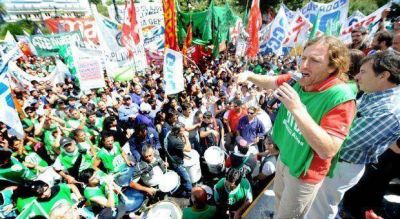 ATE marcha a la Direcci�n de Escuelas por el contraturno de auxiliares docentes