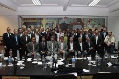 Junto al ministro De Vido, Inza particip� de la reuni�n del G-30