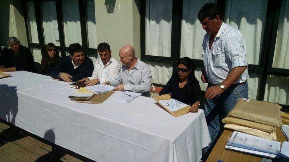En Azul, Vialidad licit� obras por m�s de 27 millones de pesos