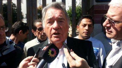 Barrionuevo: �que Cristina se confiese ante el Papa y vuelva buena�