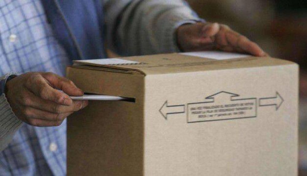 Reglamentan a medias las PASO y crecen las especulaciones