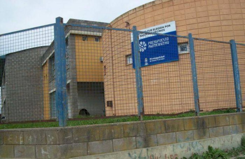 Agrupaci�n Atl�ntica reclama mejoras en escuelas de Barrio Belgrano y Barrio Aut�dromo