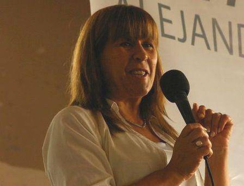 �La capa de poblaci�n m�s carenciada no ha llegado a la Universidad�