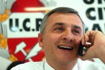DENUNCIAN AL SENADOR MORALES EN ESCANDALO POR OTORGAMIENTO DE PENSIONES