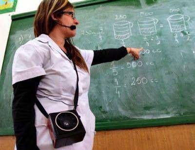 Presentan un proyecto para que los docentes usen micr�fonos en las aulas