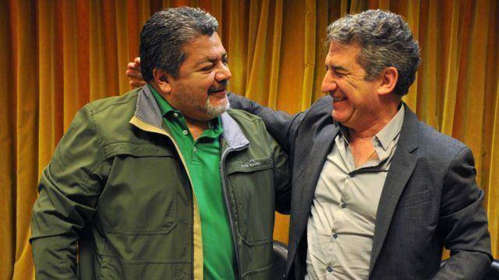 Urribarri elogiado por el mandam�s de la UOCRA