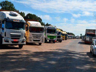 Sector agroexportador podr�a perder U$S 500 millones por paro de aduaneros 