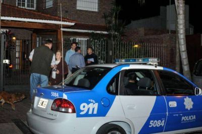 Ola de robos: asaltaron a una familia con otra entradera en el barrio Guadalupe