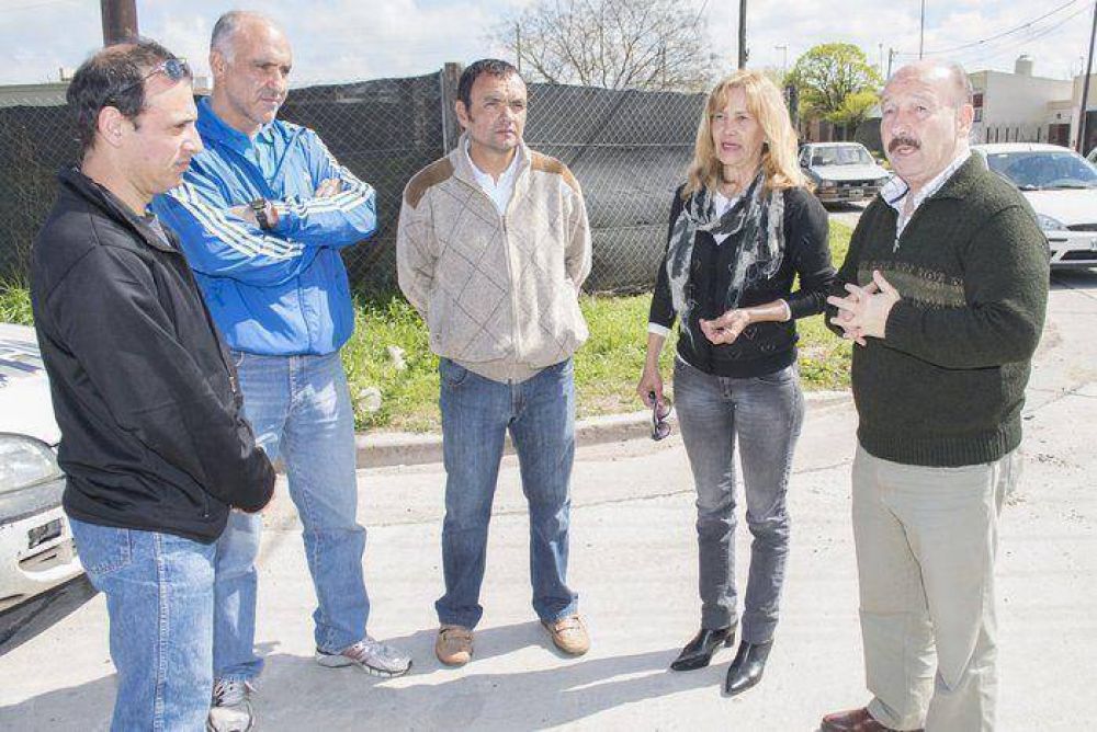 Inza recorri� el terreno que el Gobierno Municipal cedi� al C.E.F.