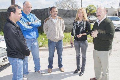 Inza recorri� el terreno que el Gobierno Municipal cedi� al C.E.F.