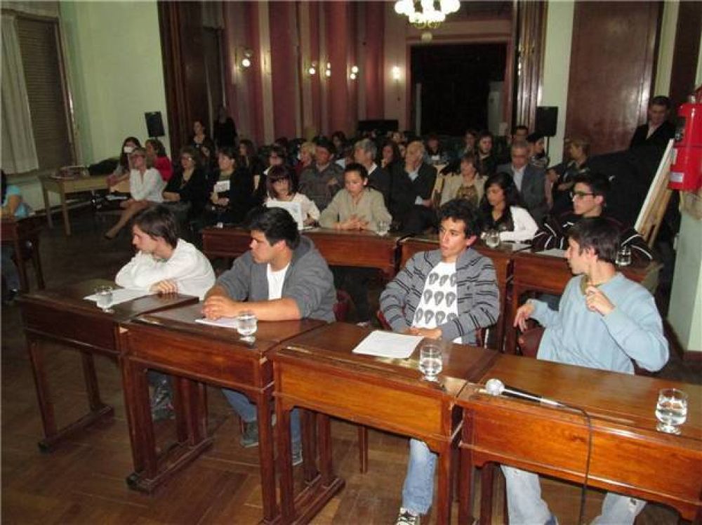 Se realiz� la Jornada de Parlamento Juvenil