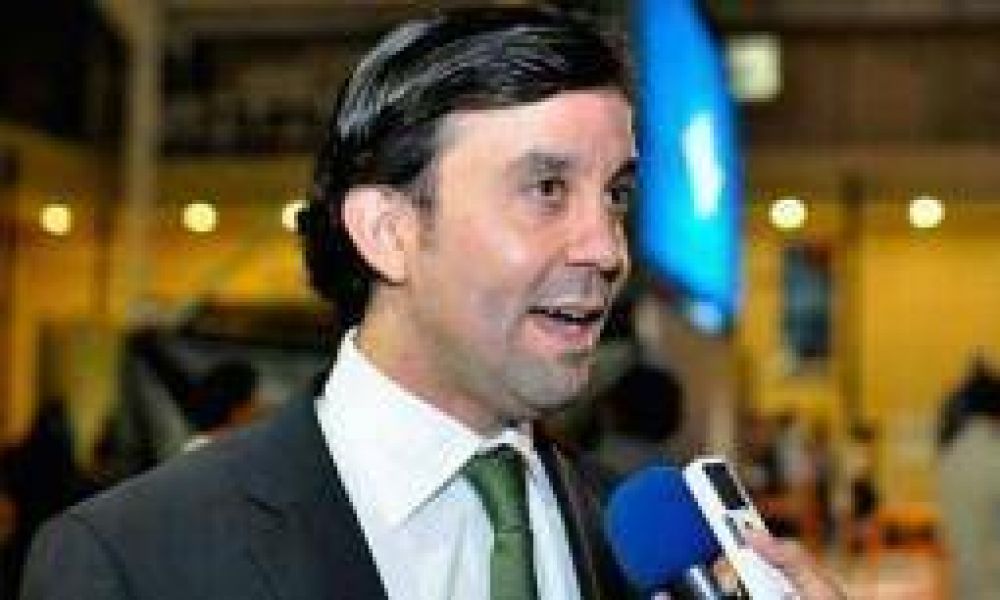 Capital tiene otro candidato a intendente: Felipe lvarez