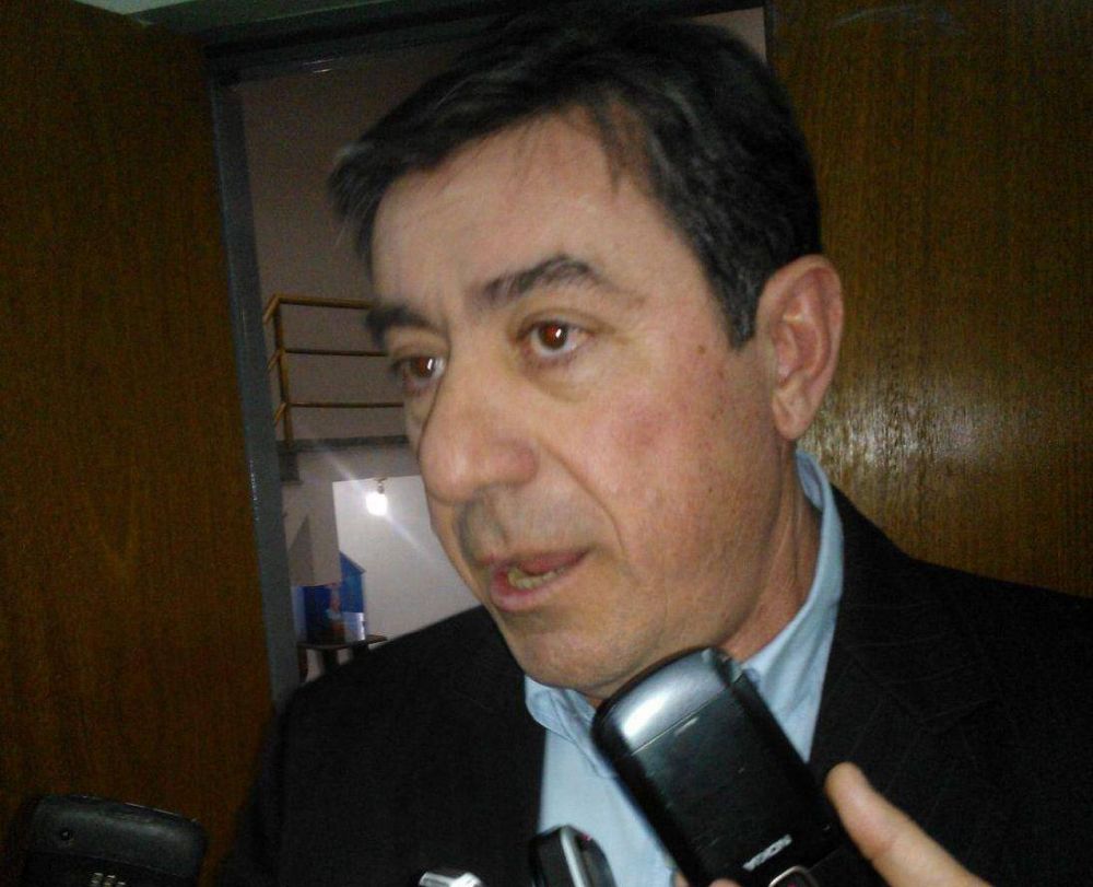 El oficialismo tild� de 